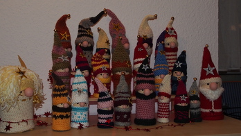 Hier nochmal eins, hat gut geklappt, hat sich aber ganz schön hingezogen, würde aber noch rechtzeitig fertig. Die Mädels(Enkelinnen) waren begeistert