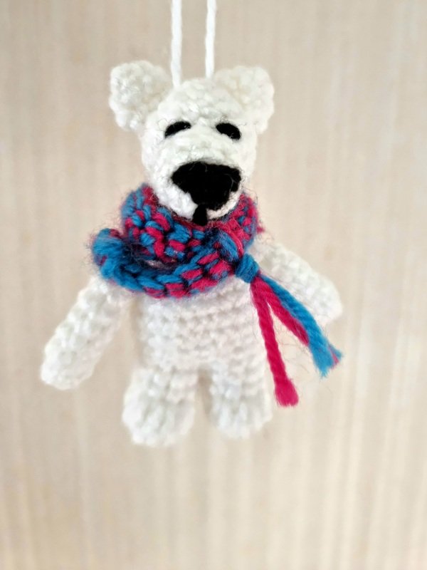Häkelanleitung Schlüsselanhänger (Taschenbaumler) Eisbär Björn