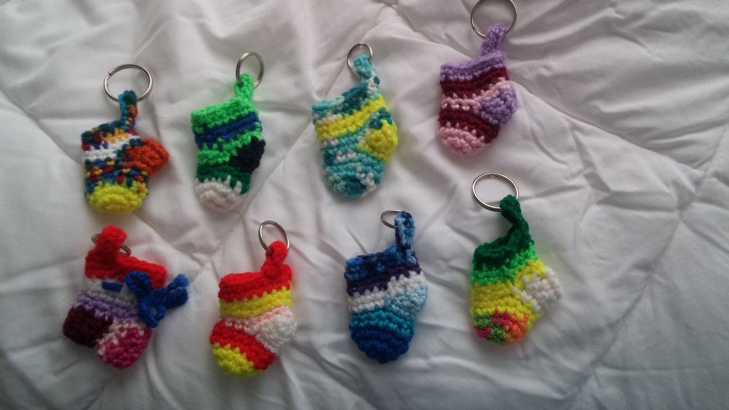 Häkelanleitung - kleine Söckchen - Schlüsselanhänger