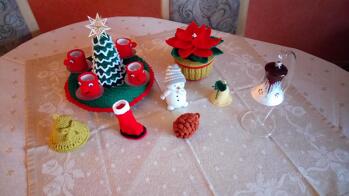 Ich habe mir mit all euren Anleitung eine schöne Adventsdeko gestrickt und gehäkelt und bin echt begeistert. Vielen Dank allen, die sich hier die Mühe machen und uns immer wieder mit neuen Anleitungen überraschen.