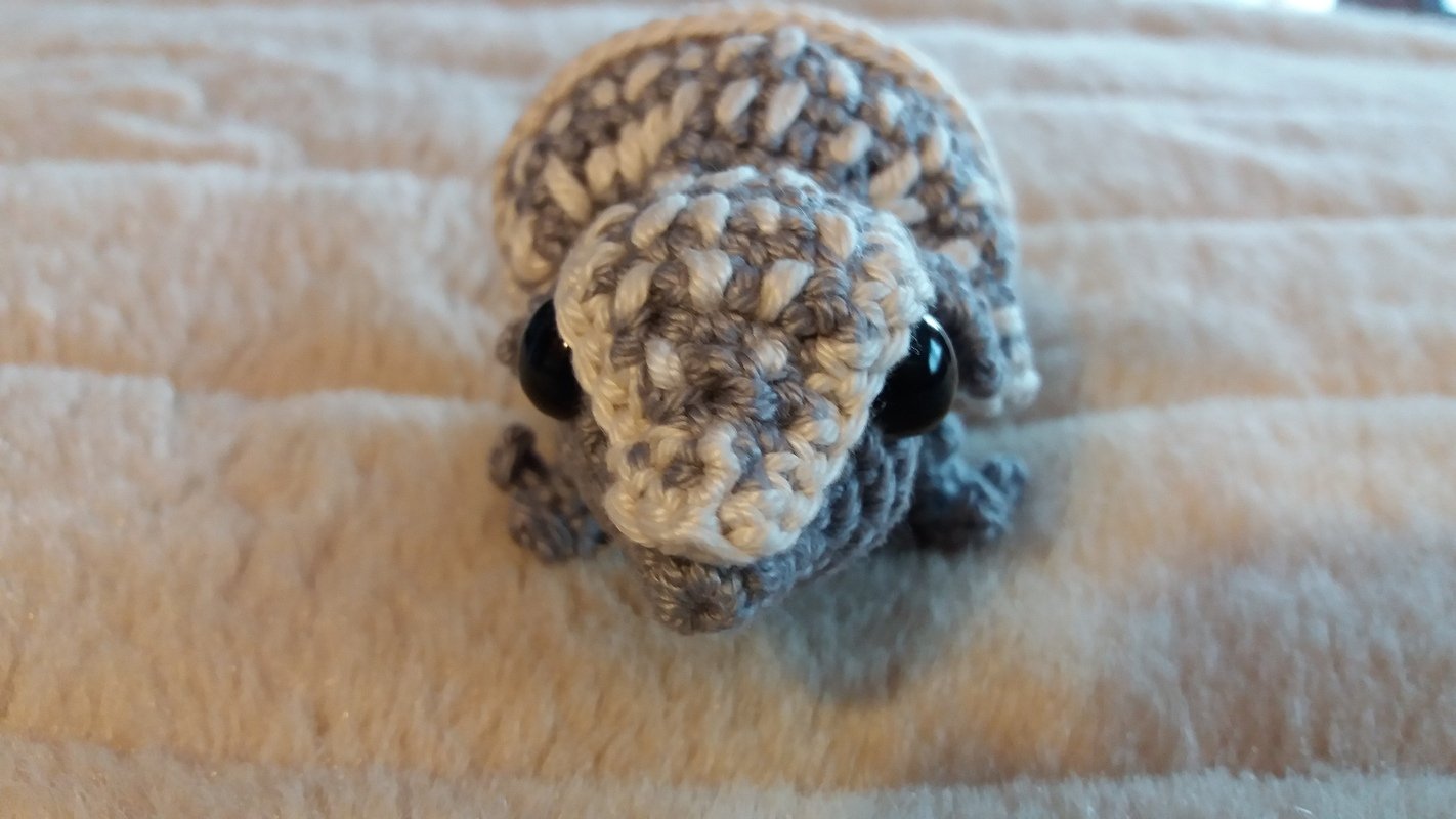 Gürteltier Giesbert Amigurumi Häkelanleitung