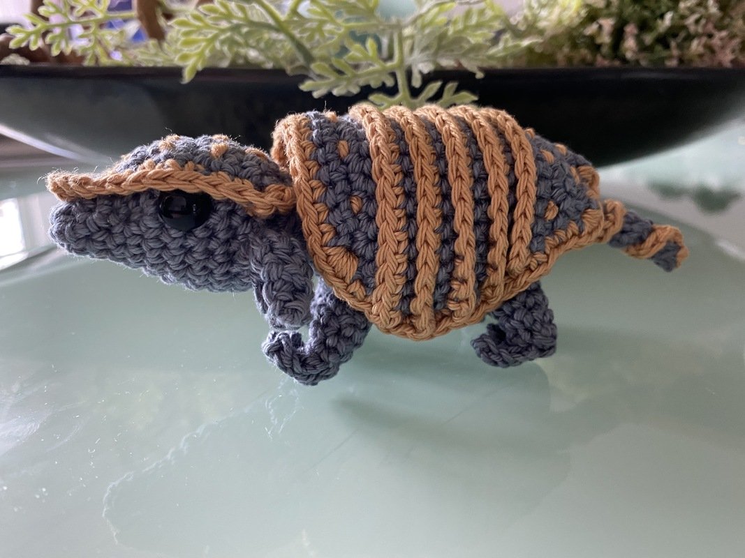 Gürteltier Giesbert Amigurumi Häkelanleitung