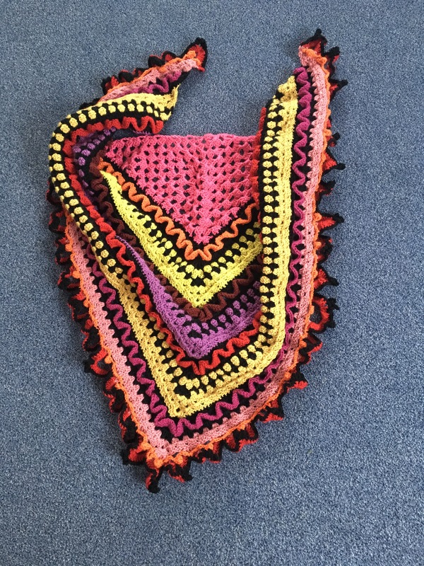 farbenfrohes Frühlingstuch