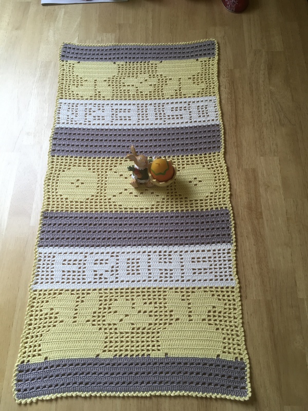 Häkeln / Tischläufer / Frohe Ostern