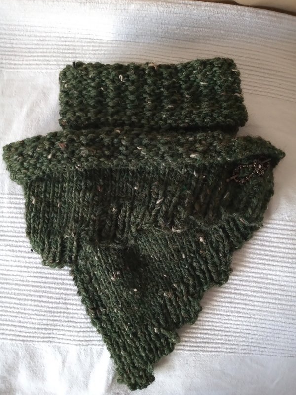 Tuloo, Tuch-Loop-Zwitter, gestrickt