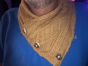 Hat Spaß gemacht diesen Schalkragen zu stricken und gefällt dem Beschenkten sehr gut.