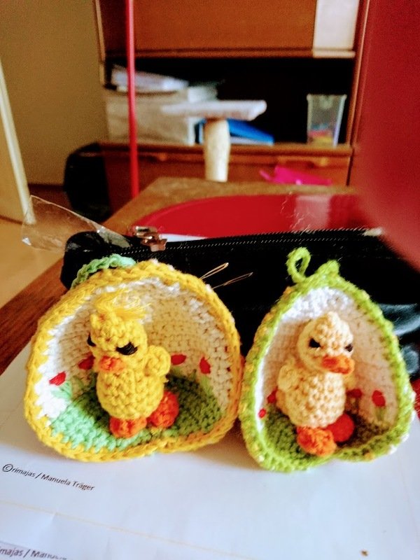 Häkelanleitung "Bunte Osteranhänger" Dekoidee! Ideal für Wollreste!