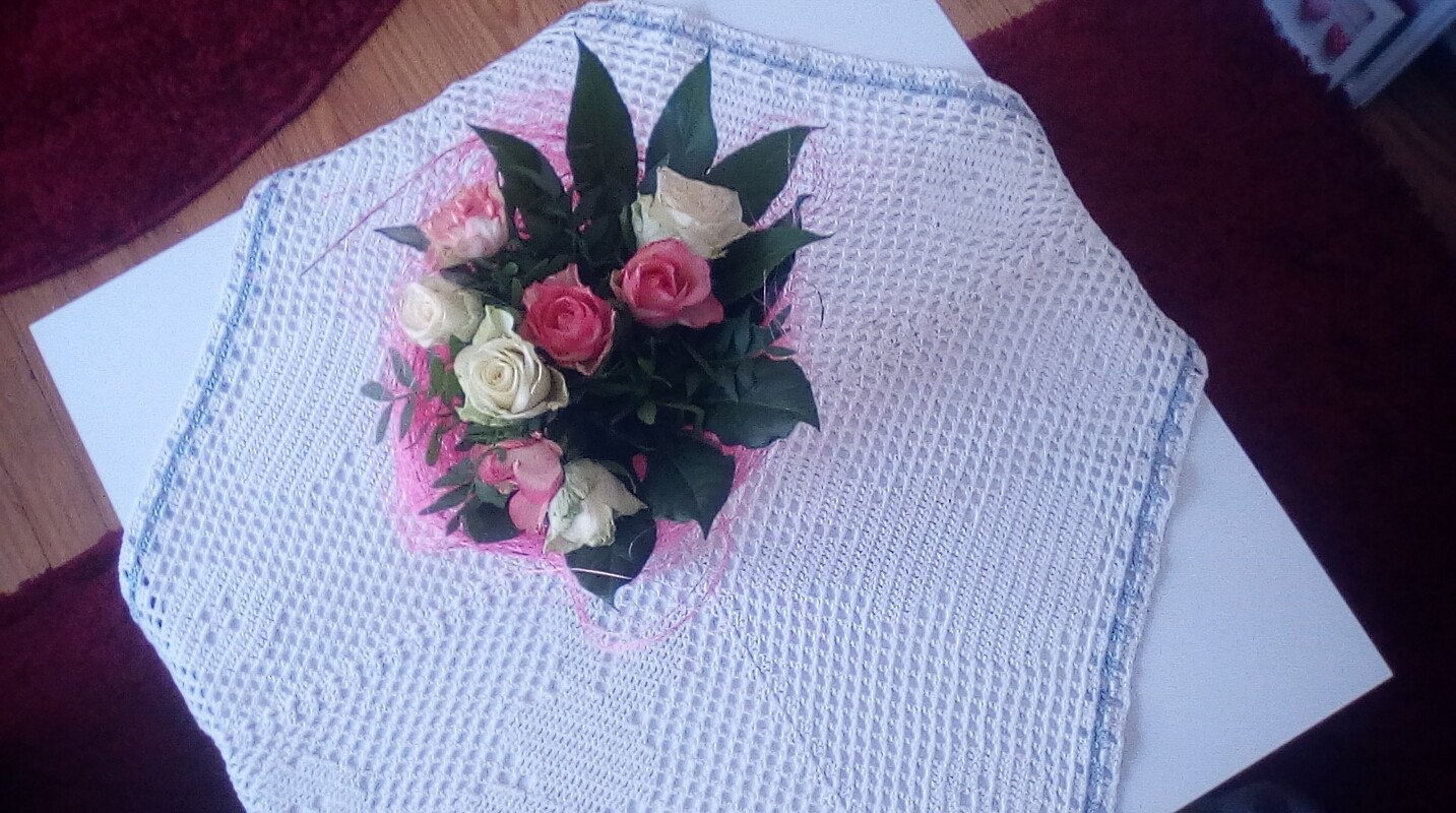 Häkeln / Mitteldecke / Frohe Ostern