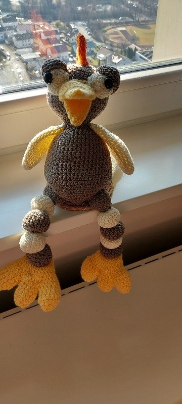 Häkelanleitung für einen „stolzen Gockel“, Kantenhocker