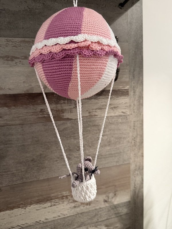 Häkelanleitung Maus im Heißluftballon