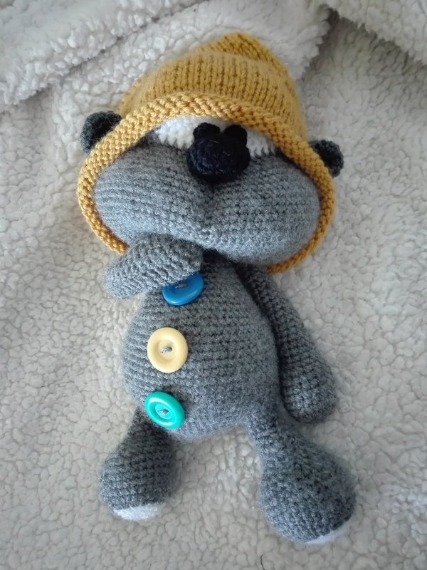 139DE Süßes Bärchen mit Mützen - Amigurumi PDF Pertseva CP