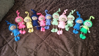 Die Anleitung ist wunderbar verständlich erklärt.... es hat riesen Spass gemacht. Und die kleinen Kerlchen.... auch wenn sie bei mir keine Flügel tragen...... sind der absolute Renner in meinem Bekanntekreis :-)