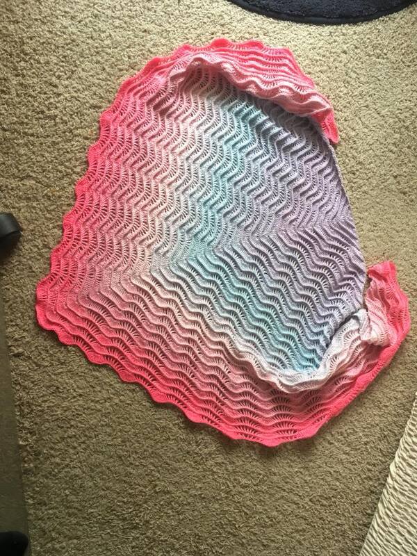 Häkelanleitung Dreieckstuch Glückswelle