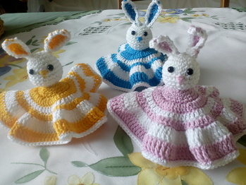 Viele bunte Hasenkinder!