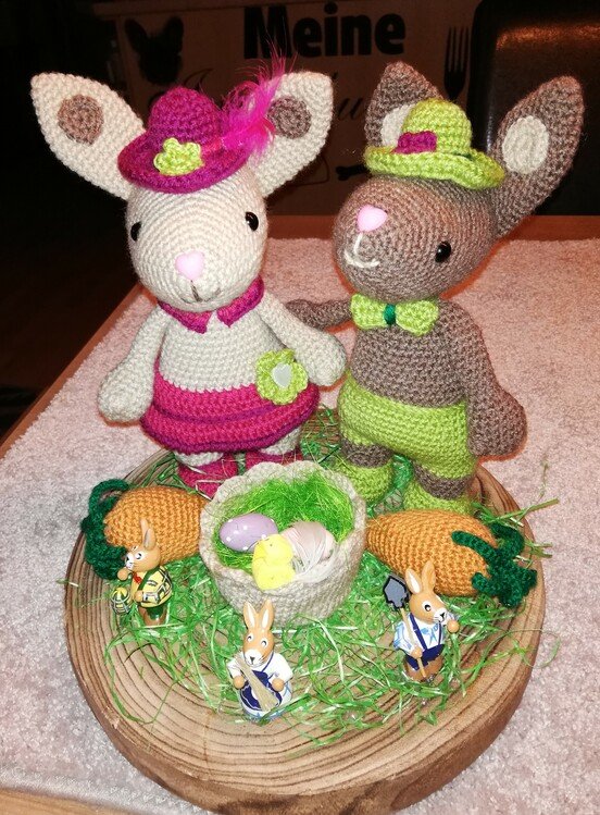 Bunnies Hugo and Hetti - Amigurumi Crochet Pattern