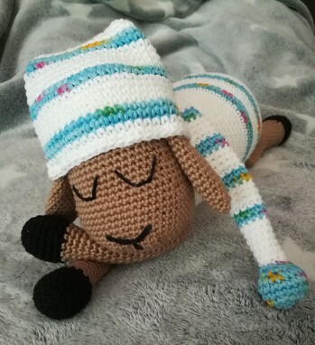 Tolle Anleitung, vielen Dank! :) Ich habe nur die Augen verändert, um es babysicher zu machen.