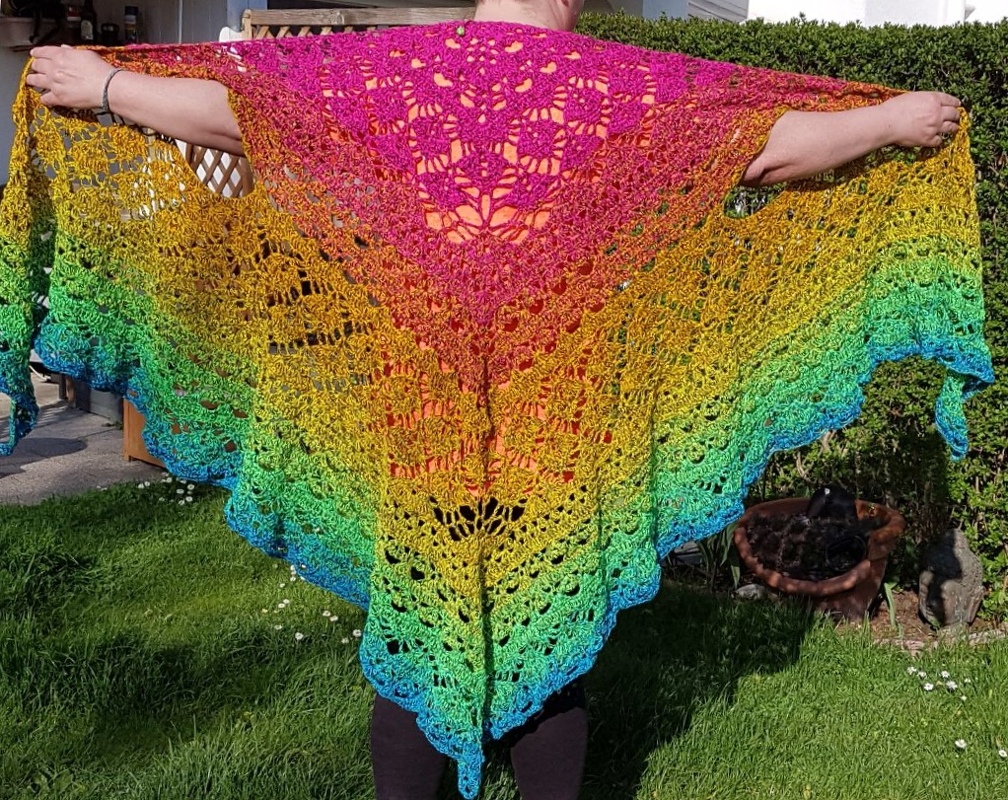 Häkelanleitung Tuchweste Unendlichkeit