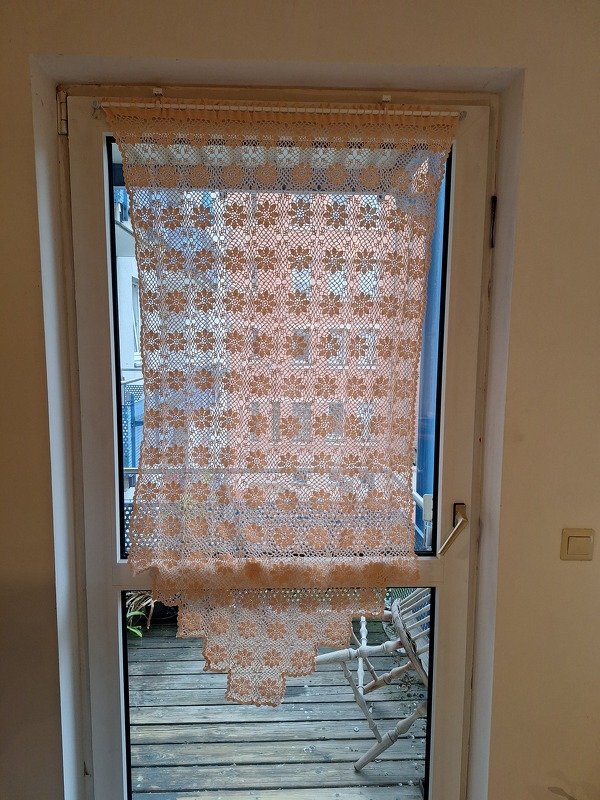 Traumhafte Häkelgardine 'Blumen'