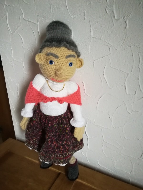 Häkelanleitung für Gabis Oma Hildchen, ca. 60 cm groß