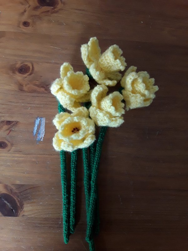 Häkelanleitung Narzisse