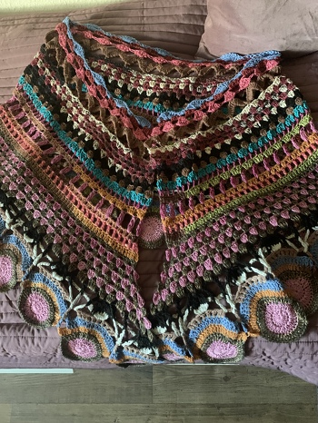 Na da kann man schön mit den Farben spielen,sieht gut aus und war für mich auch gut nachzuarbeiten Danke Petra Perle