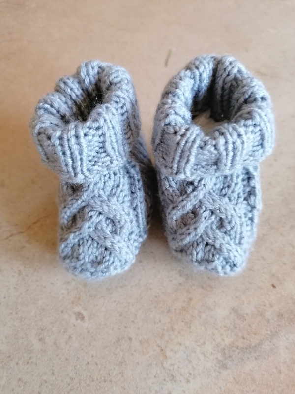 Gestrickte Babyschuhe - Booties
