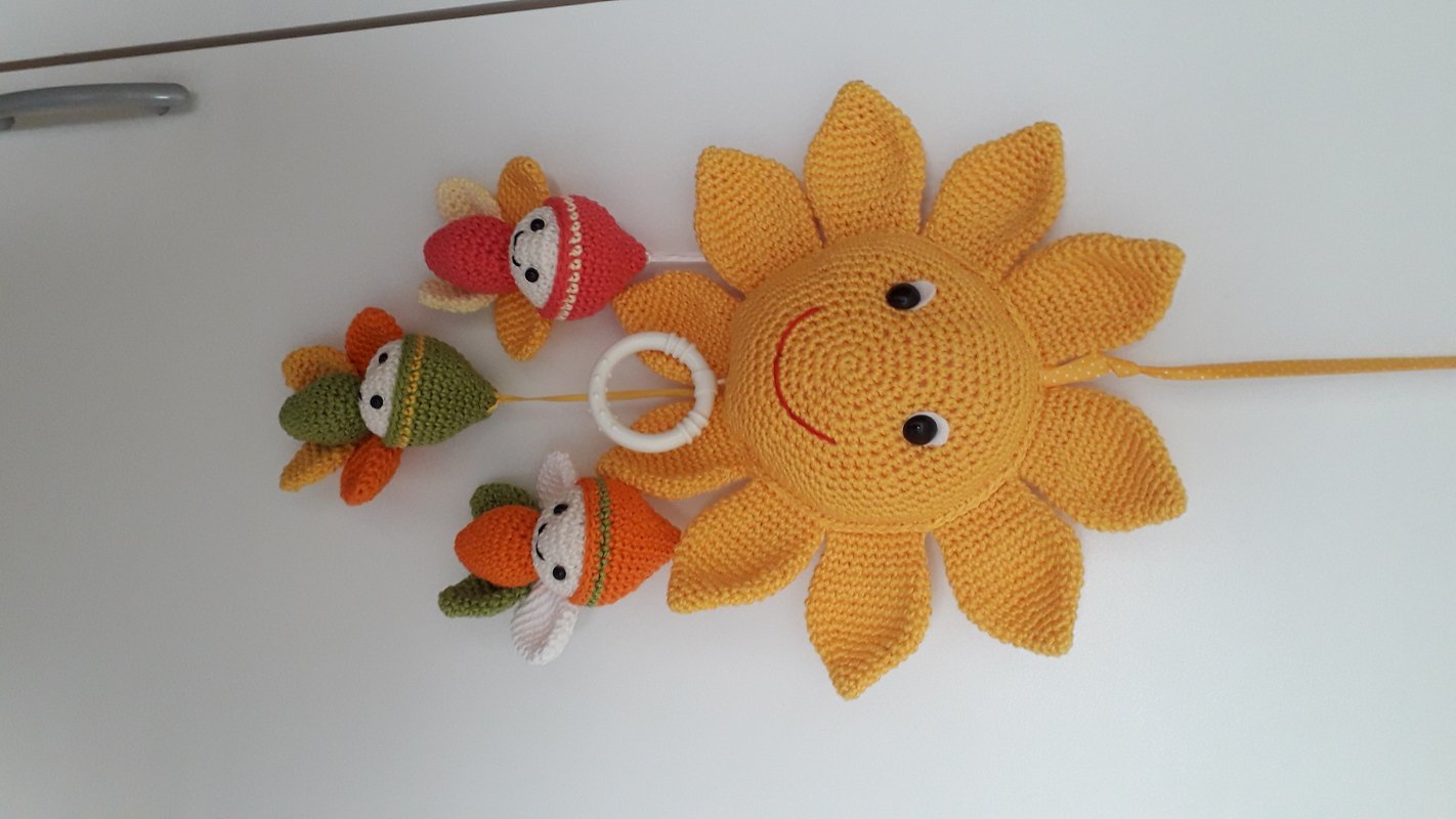 Häkelanleitung Spieluhr-Mobile Sonne mit Schmetterlingen