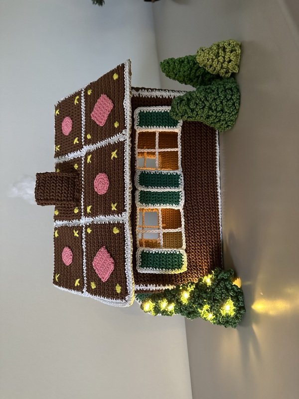Häkelanleitung Lebkuchenhaus mit Beleuchtung