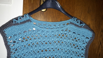 Eine tolle Anleitung und mein fertiges Objekt im Anhang. Ich habe türkis und grau verwendet.
Vielen Dank