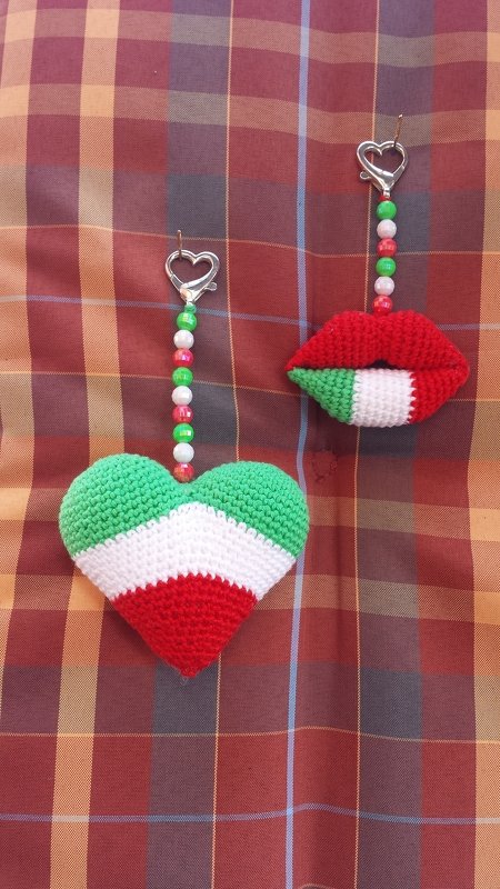 Häkelanleitung Brosche Anhänger "Lips" Lippen