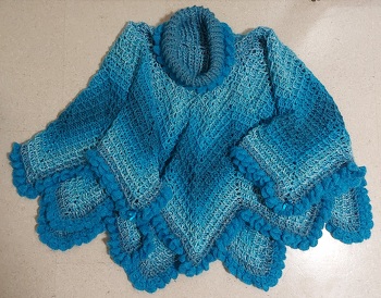 Diesen traumhaft kuscheligen Waffelponcho namens POLARSTERN habe ich aus 