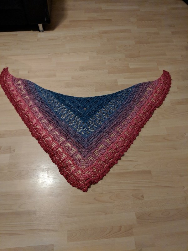 &#039;Lomasi&#039; Triangular Shawl