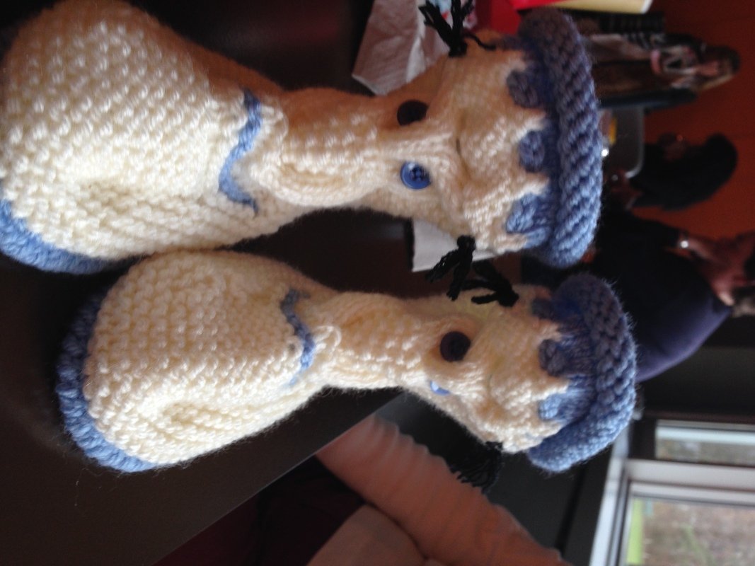 Strickanleitung Babystiefelchen "Eularia" in 4 Größen