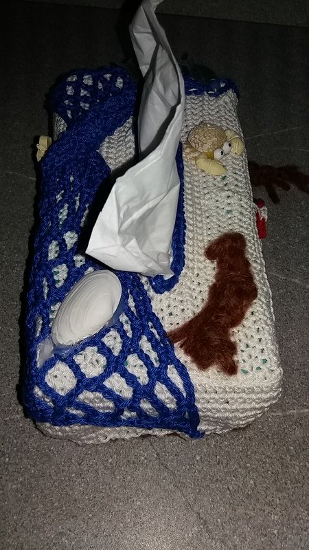 Maritime Schnüffeltuch-Box / gehäkelt