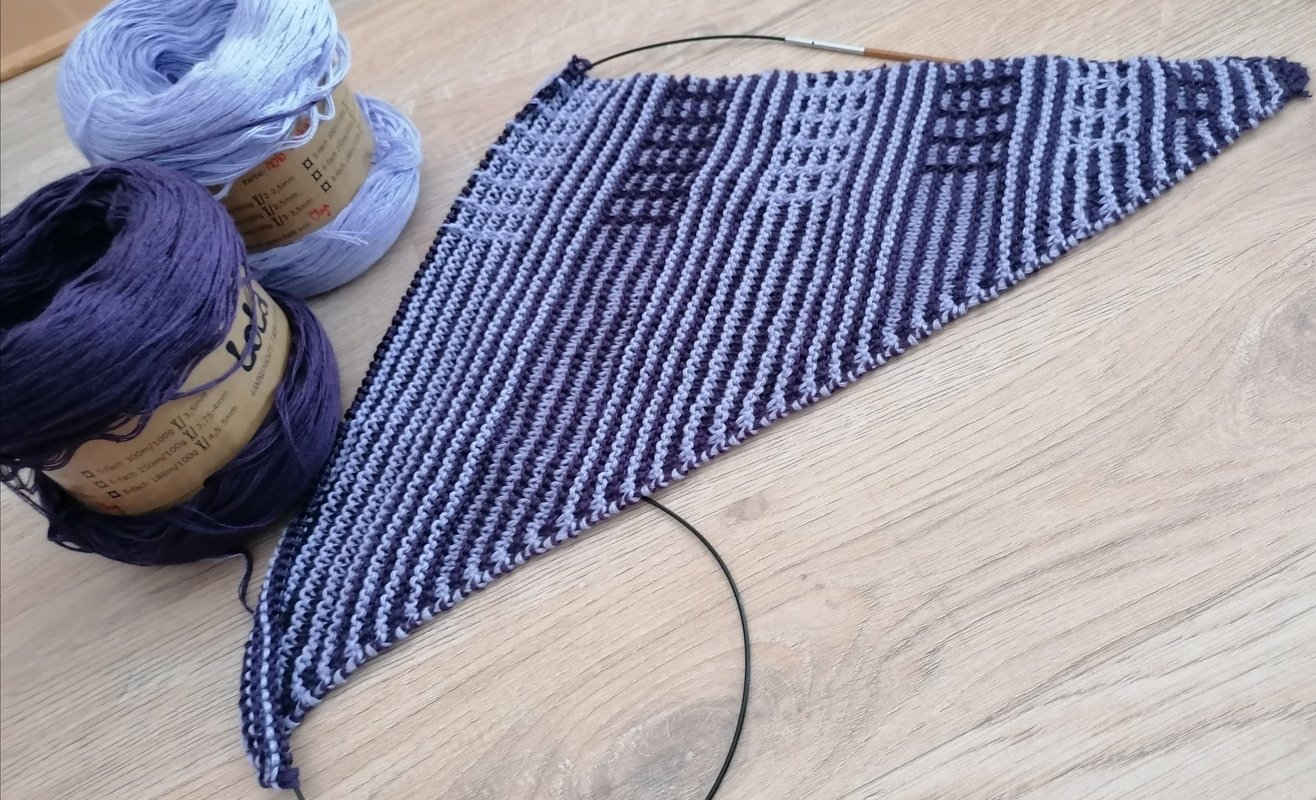 STRICK-im-SCHACHT Tuch Lokschuppen stricken