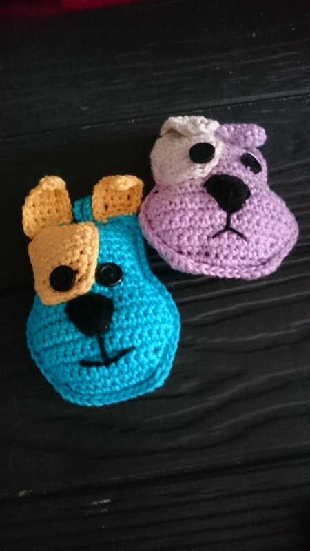 "Bunte Hunde" als Anhänger, Taschenbaumler häkeln