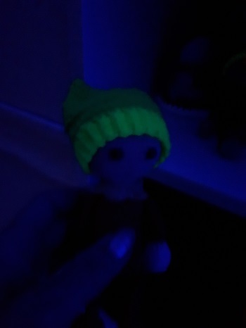 leuchtet sogar im Dunkeln