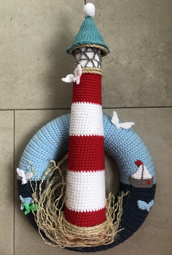 Super Anleitung, hat mir sehr gefallen.
Die Montage war etwas schwierig, hat aber meiner Meinung gut geklappt