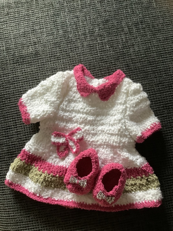 Puppenkleidung Rosalie 40 cm häkeln Kleid Hut Schuhe Schleife