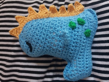 Gut verständliche und leicht nachzuarbeitende Anleitung. Leider rollen sich die Zacken ein.