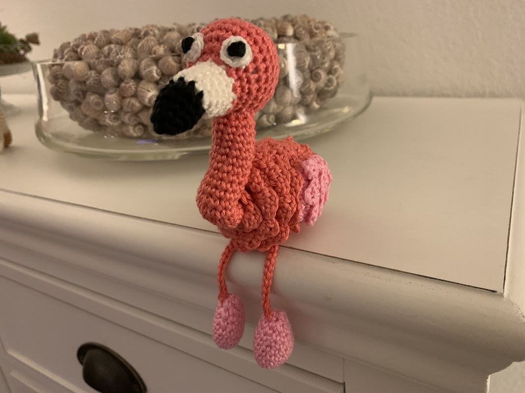 Häkelanleitung Flamingo, Kantenhocker oder Schlüsselanhänger