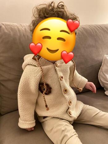 Tolle Anleitung, sehr gut nachzuarbeiten ! Ich hab die Jacke für einen kleinen Löwen Fan ein bisschen abgewandelt