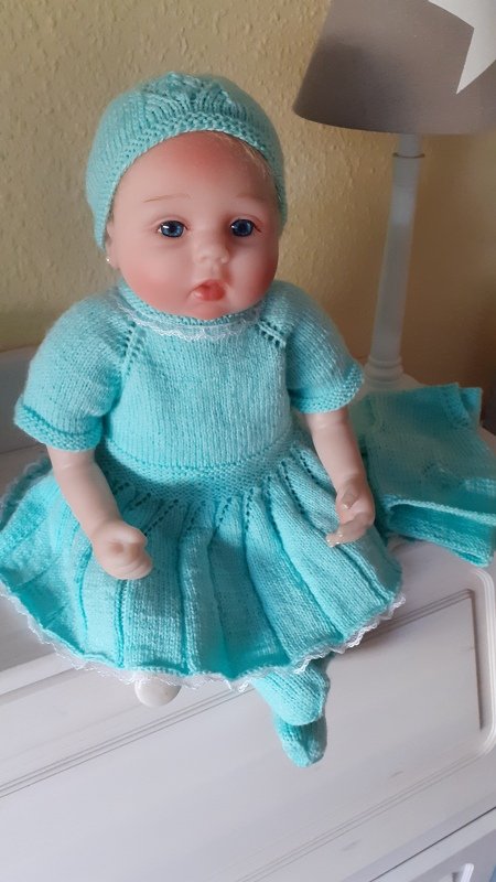 Strickanleitung * Baby Kleid in 3 Größen 0 - 18 Mon. * ohne Naht , RVO