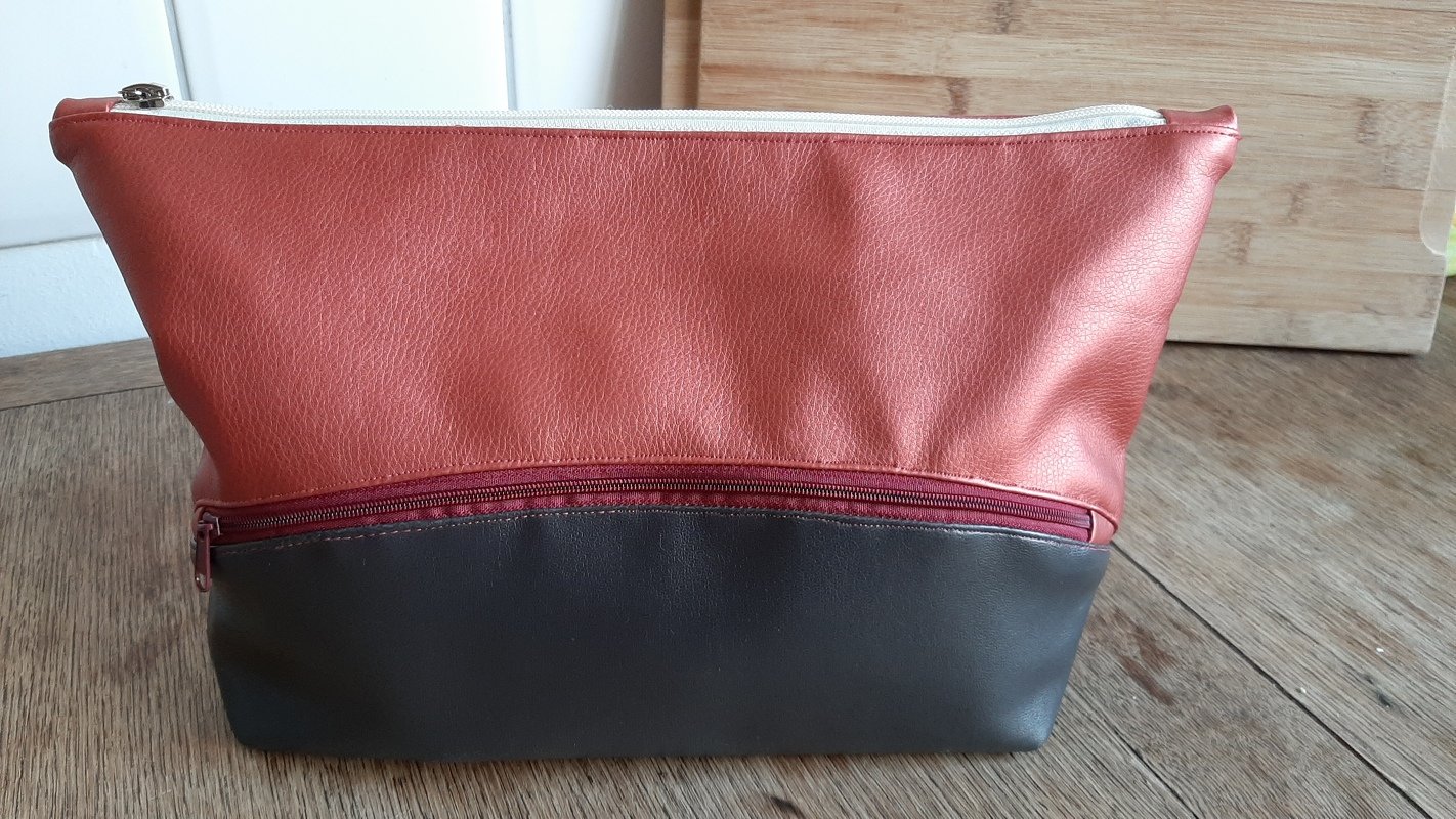 Kosmetiktasche Curve + Schminktäschchen Mini Curve