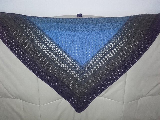 Häkelanleitung Tuch // Dreieckstuch // Halstuch Karma