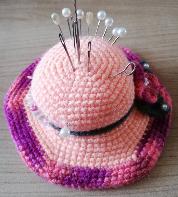 Deco-Hats / Pincushion -- Crochet Pattern by Haekelkeks®