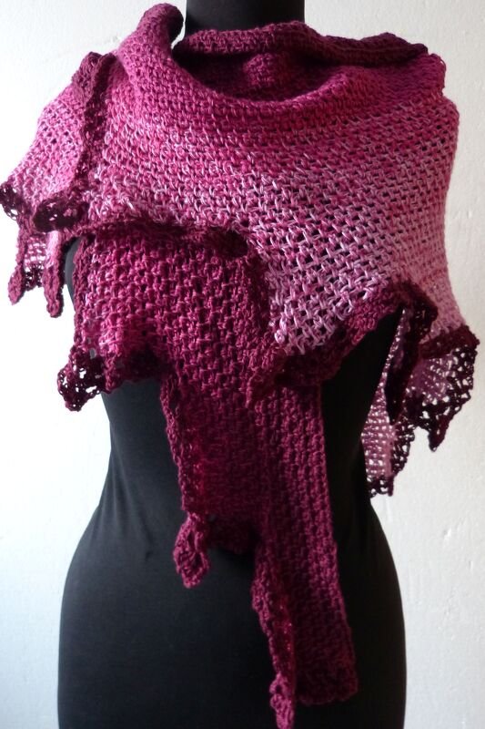 Tuch Hibiskusblüte, gehäkelt