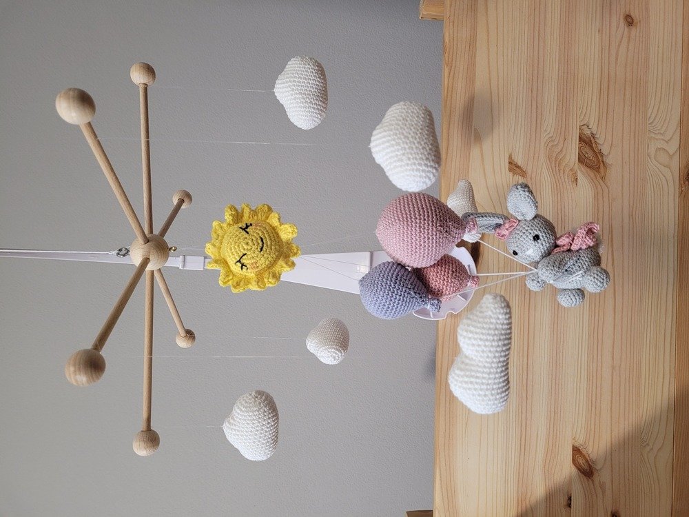 Häkelanleitung Babymobile &quot;Dream&quot; mit Hase, Ballons und Wolken