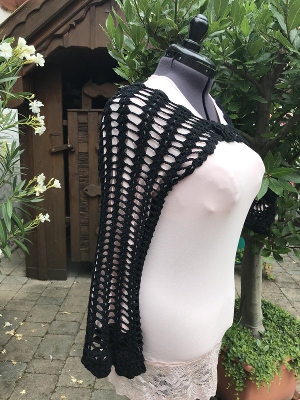 kleiner Bolero Oberarme  „ADE“  BlumenTrompete