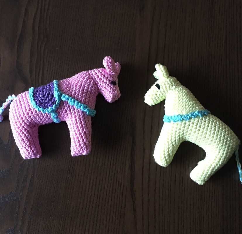 Häkelanleitung Pferd - Rassel Greifling